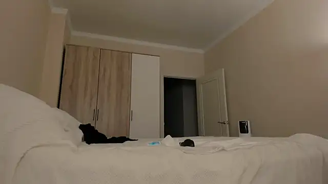 Snapshot of CharlotteWells chatting on 03/15/25, 05:26 CharlotteWells online show from 03/15/25, 05:26