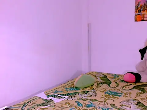 Snapshot of latinhot9631 chatting on 10/09/25, 11:25 latinhot9631 online show from 10/09/25, 11:25