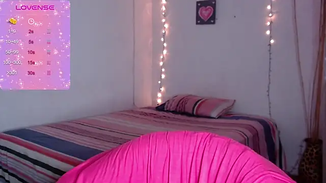 Snapshot of MitchWilson1 chatting on 11/19/25, 08:42 MitchWilson1 online show from 11/19/25, 08:42