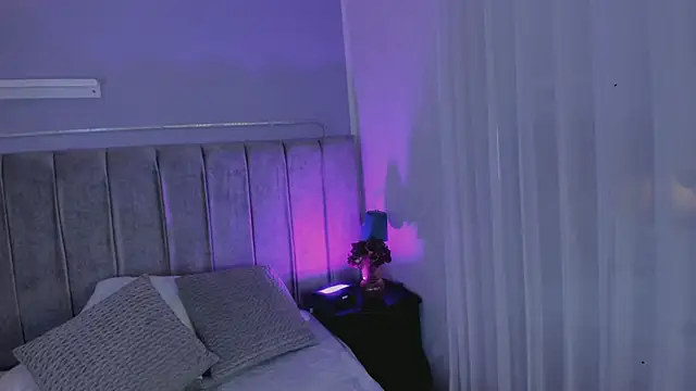 EvaaStevens online show from 11/22/25, 01:21