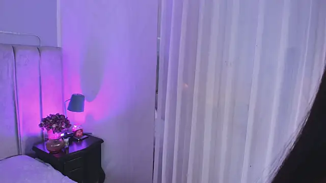 EvaaStevens online show from 11/26/25, 02:51