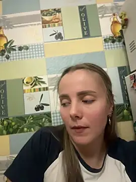 AlisaKissss online show from 04/14/26, 07:42