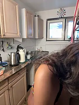 Shantel-Olivia online show from 11/18/25, 08:19