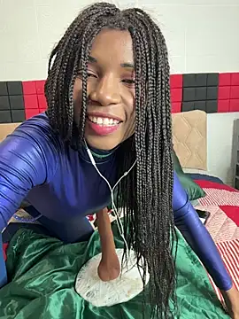 Shantel-Olivia online show from 12/18/25, 09:04