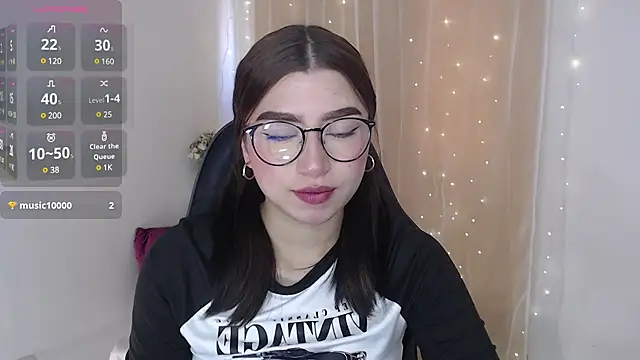 Snapshot of mily_thomson_b_ chatting on 01/12/25, 05:33 mily thomson b online show from 01/12/25, 05:33