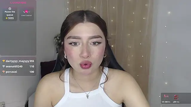 Snapshot of mily_thomson_b_ chatting on 01/17/25, 11:29 mily thomson b online show from 01/17/25, 11:29