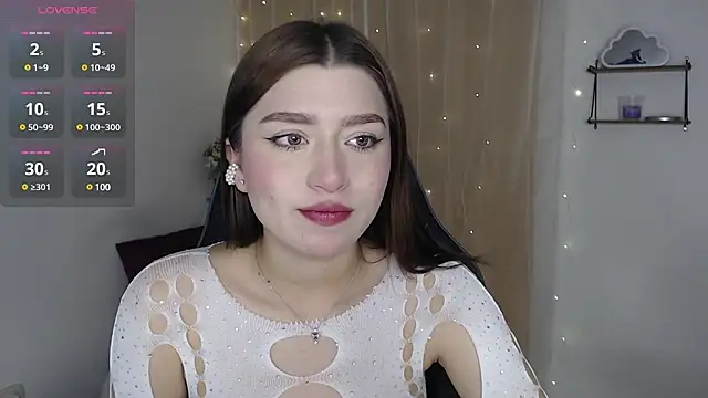 Snapshot of mily_thomson_b_ chatting on 02/13/25, 11:58 mily thomson b online show from 02/13/25, 11:58