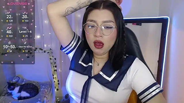 Snapshot of mily_thomson_b_ chatting on 11/06/25, 07:48 mily thomson b online show from 11/06/25, 07:48