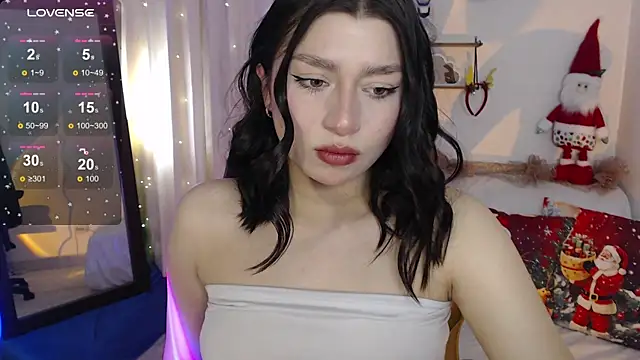 Snapshot of mily_thomson_b_ chatting on 12/14/25, 07:40 mily thomson b online show from 12/14/25, 07:40