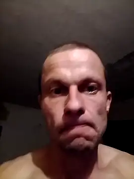 Snapshot of Ostry9333 chatting on 10/30/25, 01:18 Ostry9333 online show from 10/30/25, 01:18