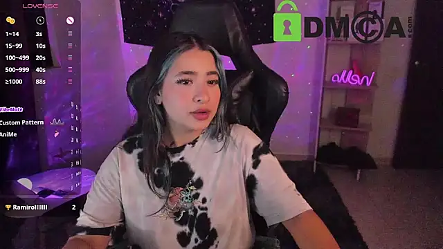 Snapshot of sweetcoralinee chatting on 03/05/25, 01:10 sweetcoralinee online show from 03/05/25, 01:10