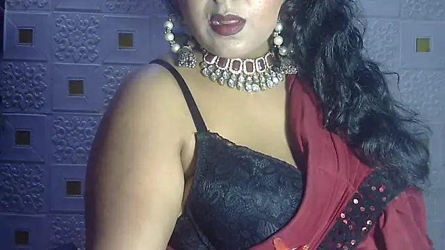Snapshot of Sexy_komolika chatting on 02/02/25, 04:54 Sexy komolika online show from 02/02/25, 04:54