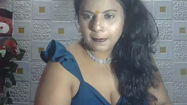 Snapshot of Sexy_komolika chatting on 03/10/25, 05:07 Sexy komolika online show from 03/10/25, 05:07