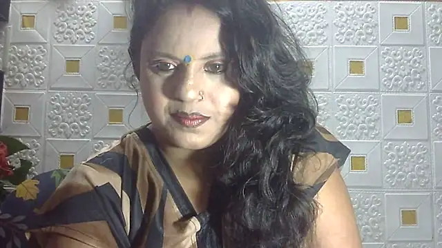 Snapshot of Sexy_komolika chatting on 03/15/25, 04:10 Sexy komolika online show from 03/15/25, 04:10