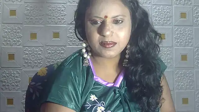 Snapshot of Sexy_komolika chatting on 03/18/25, 02:15 Sexy komolika online show from 03/18/25, 02:15