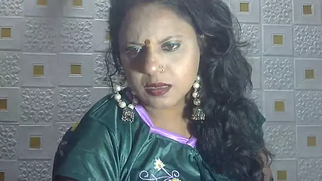 Snapshot of Sexy_komolika chatting on 03/18/25, 05:21 Sexy komolika online show from 03/18/25, 05:21