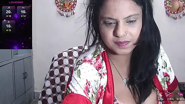 Snapshot of Sexy_komolika chatting on 09/21/25, 11:01 Sexy komolika online show from 09/21/25, 11:01