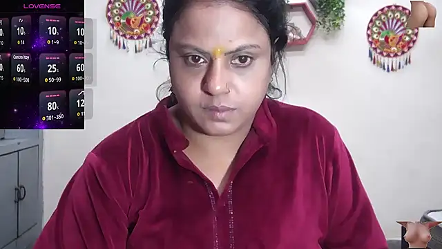 Snapshot of Sexy_komolika chatting on 12/17/25, 03:07 Sexy komolika online show from 12/17/25, 03:07