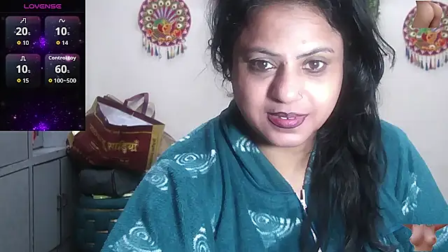 Snapshot of Sexy_komolika chatting on 12/21/25, 02:19 Sexy komolika online show from 12/21/25, 02:19