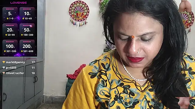 Snapshot of Sexy_komolika chatting on 01/15/26, 04:22 Sexy komolika online show from 01/15/26, 04:22