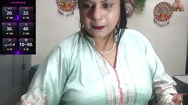 Snapshot of Sexy_komolika chatting on 02/04/26, 04:02 Sexy komolika online show from 02/04/26, 04:02