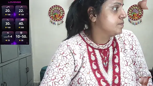 Snapshot of Sexy_komolika chatting on 02/13/26, 03:52 Sexy komolika online show from 02/13/26, 03:52