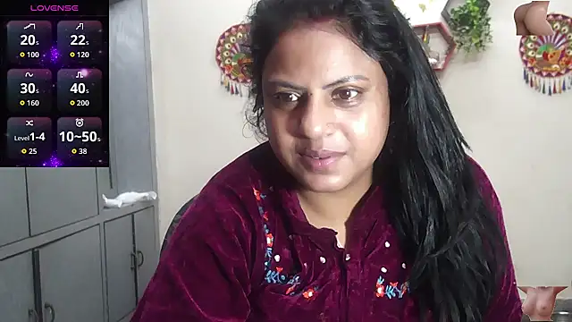 Snapshot of Sexy_komolika chatting on 02/23/26, 02:42 Sexy komolika online show from 02/23/26, 02:42