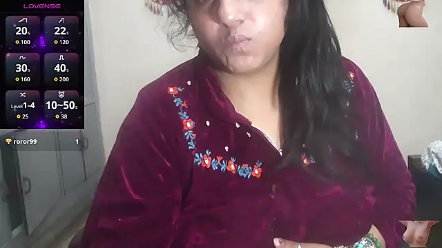 Snapshot of Sexy_komolika chatting on 02/26/26, 01:04 Sexy komolika online show from 02/26/26, 01:04