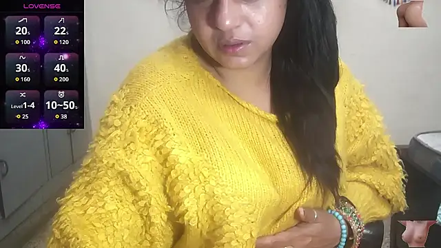 Snapshot of Sexy_komolika chatting on 02/27/26, 01:16 Sexy komolika online show from 02/27/26, 01:16