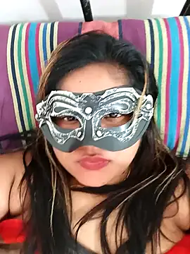 Snapshot of littlequeen77 chatting on 01/19/25, 08:39 littlequeen77 online show from 01/19/25, 08:39