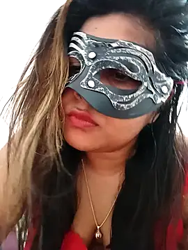 Snapshot of littlequeen77 chatting on 02/10/25, 12:18 littlequeen77 online show from 02/10/25, 12:18