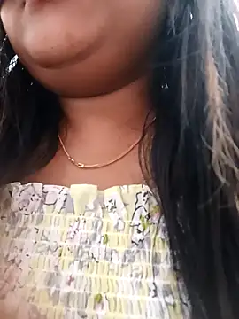 Snapshot of littlequeen77 chatting on 02/18/25, 10:38 littlequeen77 online show from 02/18/25, 10:38