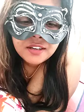 Snapshot of littlequeen77 chatting on 02/20/25, 06:35 littlequeen77 online show from 02/20/25, 06:35