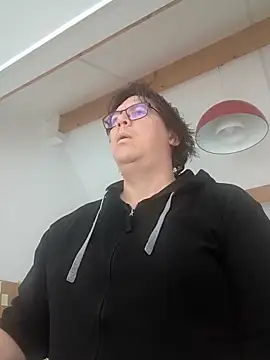 Snapshot of owned_by_goddess_laurie chatting on 06/09/26, 04:07 owned by goddess laurie online show from 06/09/26, 04:07