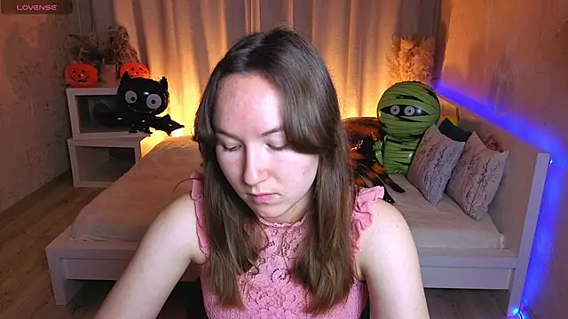 Little doll meow online show from 10/24/25, 03:03