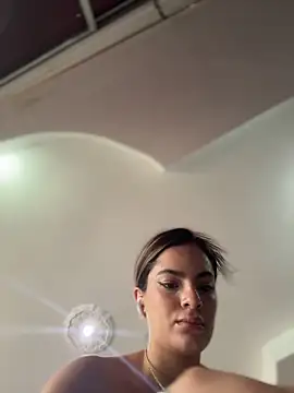 emiss  online show from 10/23/25, 01:32