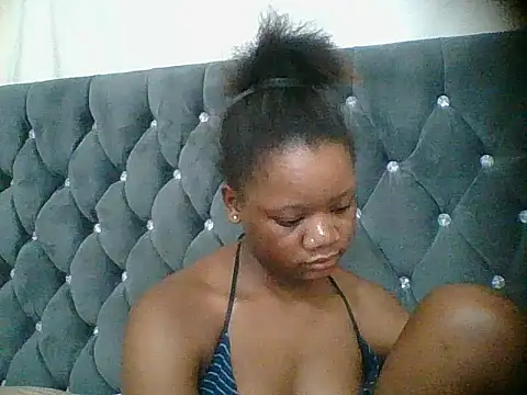 HotJeylee online show from 12/21/25, 09:44