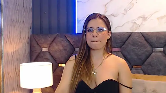 ThaniaJones online show from 03/07/25, 06:11