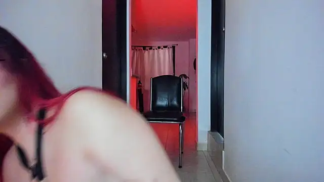 Snapshot of Dafne_Moon chatting on 02/26/25, 06:58 Dafne Moon online show from 02/26/25, 06:58