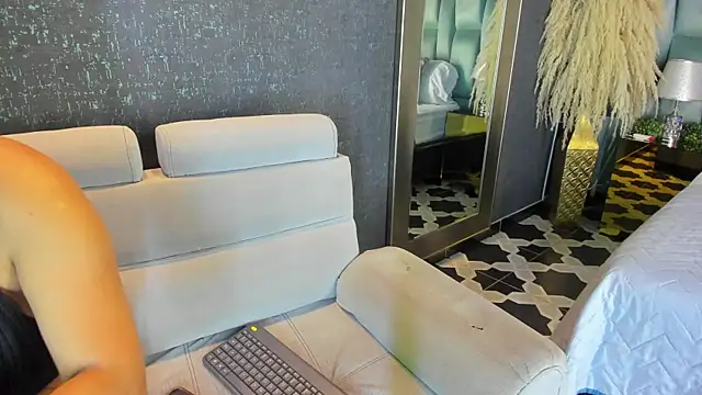 PaulinaDuarte online show from 11/14/25, 11:31