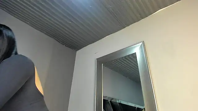 Snapshot of PaulinaDuarte chatting on 04/17/26, 12:41 PaulinaDuarte online show from 04/17/26, 12:41