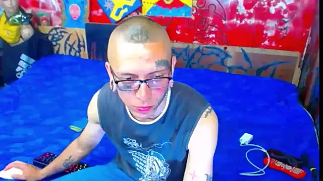 deivid estrada online show from 11/10/25, 06:07