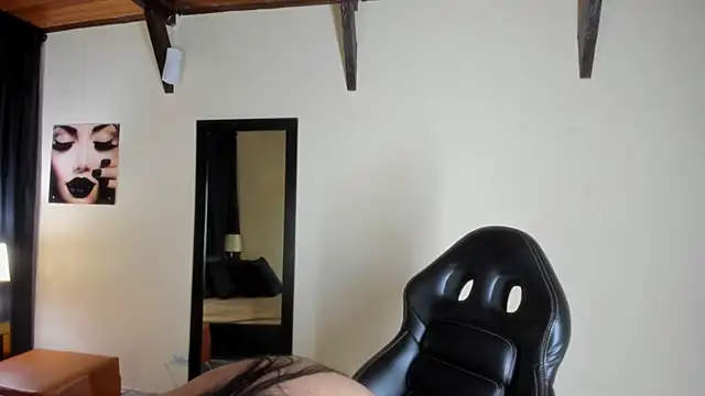 EmiliWilliams online show from 10/08/25, 12:19