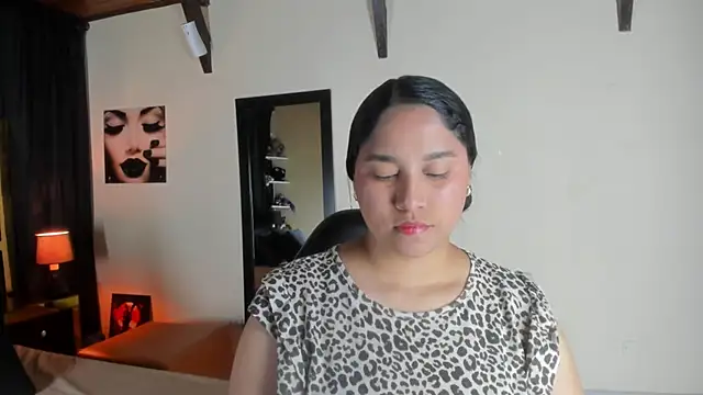 EmiliWilliams online show from 11/11/25, 10:21