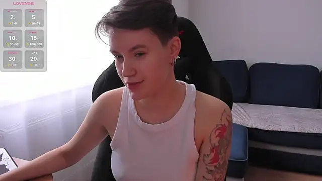 Snapshot of JessieFlower chatting on 11/08/25, 09:09 JessieFlower online show from 11/08/25, 09:09