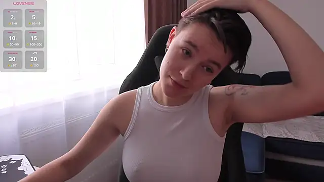 Snapshot of JessieFlower chatting on 11/15/25, 08:55 JessieFlower online show from 11/15/25, 08:55