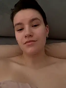 Snapshot of JessieFlower chatting on 11/20/25, 08:58 JessieFlower online show from 11/20/25, 08:58