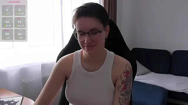 Snapshot of JessieFlower chatting on 07/11/26, 08:06 JessieFlower online show from 07/11/26, 08:06