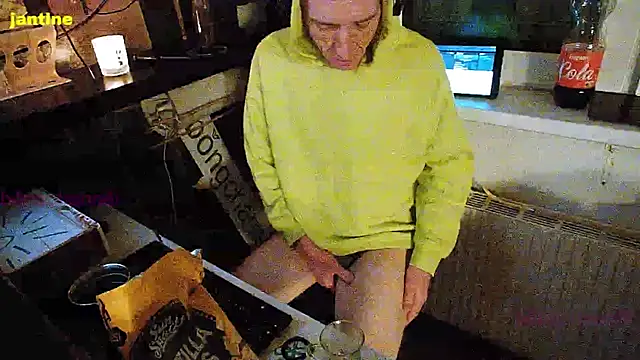 Snapshot of BongChannel chatting on 01/03/25, 06:22 BongChannel online show from 01/03/25, 06:22