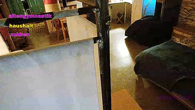 Snapshot of BongChannel chatting on 01/29/25, 10:11 BongChannel online show from 01/29/25, 10:11